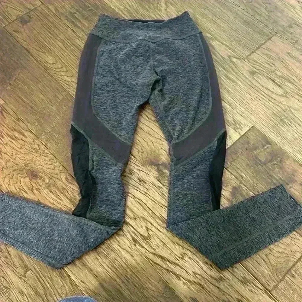 Beyond Yoga spacedye leggings - Picture 2 of 4